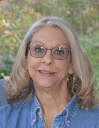 Betsy Dykes's Instagram, Twitter & Facebook