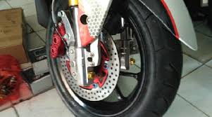Data volume atau takaran ini dishare bertujuan untuk membantu bagi yang membutuhkan takaran volume oli shock depan motor. Bantingan Shock Breaker Sepeda Motor Keras Ini Biaya Reparasinya Otomotif Tempo Co