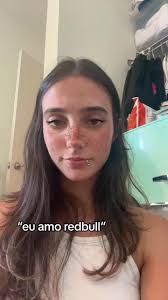 absurdamente e completamente VICIADA por redbull #redbull #fyp #energydrink  #euamomais #euamoredbull #redbullmepatrocina #eumereço