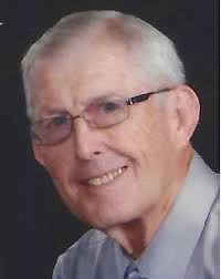 Family picture of Kelvin and Joycie Fournillier with their 8 children