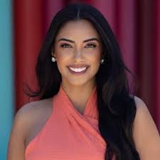 Jessica Rosado Homan (@iamjessrosado)