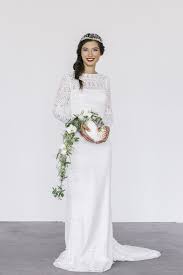 Als professionsale onlie shop für brautkleider verkaufen wir alle kleider mit top qualität und günstigem preis. 1 Brautkleid 6 Looks Fur Eure Hochzeit Mit Victoria Rusche Hochzeitsblog The Little Wedding Corner Braut Brautkleid Victoria Rusche