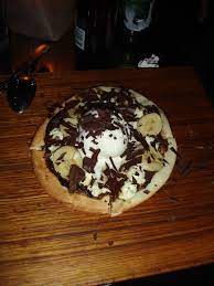 Who Said That Desert Pizza Is Weird You Definitely Haven T Tried The One At Hugo S In Sydney Australia The Place To Be On Sund Chocolate Pizza Food Recipes