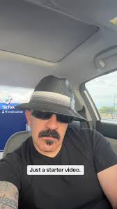 Fue en un caffe.. #oldiesbutgoodies #oldiesenespañol #loweredlifestyle  #lowrideroldies