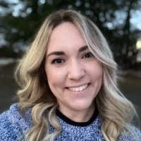 Elizabeth Kersey's Instagram, Twitter & Facebook