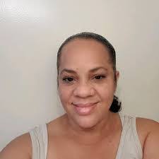 Robyn Trimble's Instagram, Twitter & Facebook