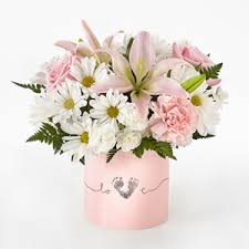 100% satisfaction guaranteed from phoenix flower shops. Arizona Florist El Ramo De Nina Recien Nacido Ftd Pequeno Milagro Phoenix Az 85034 Ftd Florist Flower And Gift Delivery