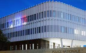 Informations sur la rochelle : Hotel De Police De La Rochelle Geoffriaud