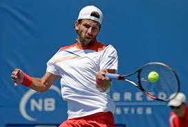 Nadal uses a 4 1/4 grip size while other pros usually use 4 3/8 or 4 1/2. In Choice Of Hands Nadal Is Not Alone The New York Times