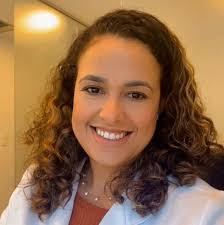 Dra. Ingrid Tavares Izzo opiniões