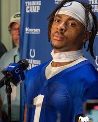 Colts' WR Josh Downs has emerged as a top target in Indianapolis🎯 Downs,  23, currently leads the Colts in: 🔶REC (38) 🔶REC/G (5) 🔶REC YDS/G (59)  🔶TARGETS/G (8) Downs continues to be
