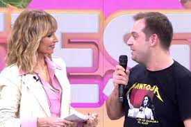 Saúl Ortiz termina llorando en su último programa de Fiesta | Televisión