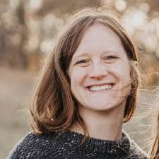 Allie Leach's Instagram, Twitter & Facebook