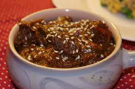 Add the onion and garlic to the pan and fry until soft but not browned. Indonesian Beef Rendang Homemade With Mess