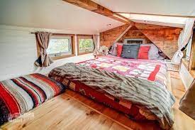 Keptalalat A Kovetkezore Mobilhaz Belulrol Tiny Mobile House Tiny House Living Building A Tiny House