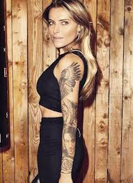 Keines ihrer tattoos, auch nicht das konterfei von till lindemann. Till Lindemann Starportrat News Bilder Gala De