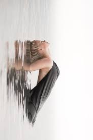 Pin By First Reaction On Photoshoot Beach Photography Beach Photoshoot Model Photography