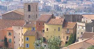 Hyeres Les Palmiers Giens And Behind Porquerolles Port Cros And Le Levant Hyeres Les Regions De France Frejus