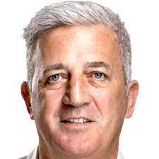 Coming into euro 2020, switzerland were one of several teams committed to playing three at the back. Vladimir Petkovic Football Manager 2019