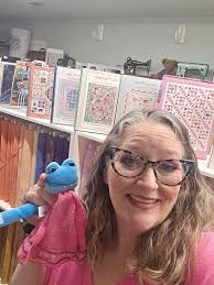 Nice little shop😀 we are only doing two shops today. It's our official 48  anniversary today so going home to enjoy our time together. 😂After doing  some quilt shop hopping 😂