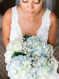 1001 Hochzeitsstrauss Ideen Fur Jeden Geschmack Und Jede Jahreszeit Blaue Hochzeitsblumen Hochzeitsfarben Und Blaue Hortensien Hochzeit