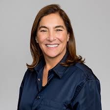 Jill Denham's Instagram, Twitter & Facebook