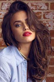 15 Perfectly Timeless Red Lipstick Looks Brunette Hair Color Red Lipstick Looks Hair Styles