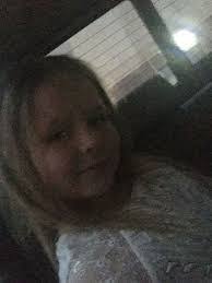 Roxanne Bray's Instagram, Twitter & Facebook