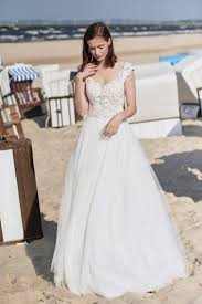 Check spelling or type a new query. Ein Boho Chic Brautkleid Ist In Unserer Kollektion Etwas Ganz Besonderes