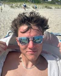 Ethan Walton's Instagram, Twitter & Facebook