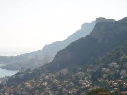Parmi les agences immobilières spécialisées dans ce marché, vivre ailleurs propose une sélection des logements à fort potentiel. Vue Vers Monaco Picture Of Chateau De Roquebrune Cap Martin Tripadvisor