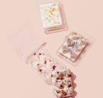 recycled plastic cavity heart clamshell - set of 100