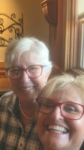 Lasagna, fresh bread, salad and tiramisu from Poppies Cafe 😊