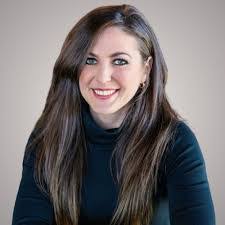 Hillary Hanson's Instagram, Twitter & Facebook