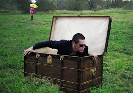 Disney box office soars thanks to frozen, iron man 3, thor the dark world and more! Check Out The Great Poster For Spike Lee S Oldboy Remake Featuring Josh Brolin Inside A Chest Indiewire