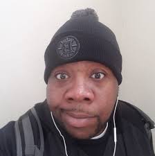 Who would win in a fight between pre-awakened Gojo and Hebi Sasuke?