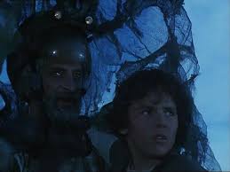 Lo spirito d'avventura lo farà imbarcare su un vascello volante che lo porterà al pianeta dove giace questa immensa fortuna. L Isola Del Tesoro Tv Mini Series 1987 Imdb
