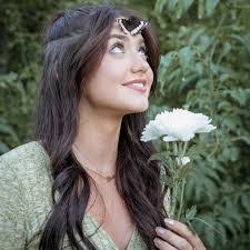 Teri Burdick's Instagram, Twitter & Facebook