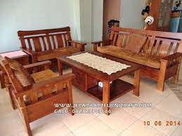 Bagi rumah berukuran minimalis, ruang tamu juga memiliki fungsi sebagai ruang keluarga. Jual Kursi Tamu Minimalis Jati Lengkung Jepara Terbaru
