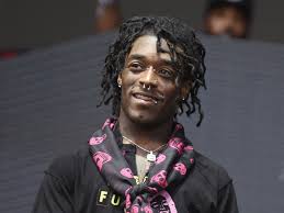 1 day ago · the mystery of lil uzi vert's $24 million forehead diamond has been solved, possibly. Lil Uzi Vert Freestyles In Times Square In The Perfect Shearling Jacket Vogue