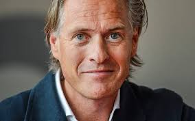 Een jaar later begon ze een relatie met de nederlandse trompettist rob van de wouw. Jort Kelder Denkt Niet Aan Nieuwe Liefde Ditjes Datjes