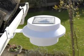 The jsot 9 led solar gutter light has a brightness of 100 lumens. Best Solar Gutter Lights Reviewed 2019 Best Solar Tech