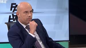 Ne znaju oni, dženo moj, šta je ljubav sestre i koliko jaka može biti. Milan Tegeltija Vidno Nervozan Kod Senada Hadzifejzovica Progovorio O Spornom Sminku Slatka Tajna Eu