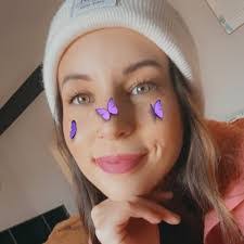 Kimberly Michel's Instagram, Twitter & Facebook