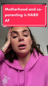 Rachelle Rose's Instagram, Twitter & Facebook