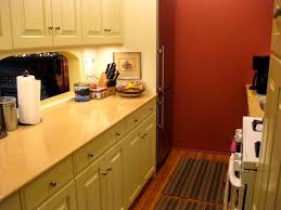 Find color combinations based on how much light your feng shui kitchen has. Kitchen Feng Shui For Small Apartments