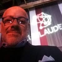 100+ "Commodari" profiles