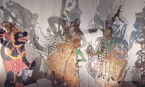 Adapun untuk iringan tari atau dalam pertunjukan wayang, alat musik ini juga berfungsi mengiringi gerak penari atau wayang. Televisyen Zaman Silam