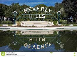 Including 1,014 works, it represents one of the largest bequests by an american artist to a museum. Beverly Hills Garden Park Sign Die Uber Wasser Nachdenkt Redaktionelles Stockbild Bild Von Teich Kalifornien 75566924