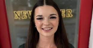 Robin Provost's Instagram, Twitter & Facebook